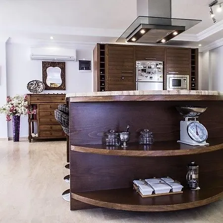 Mavna Villa